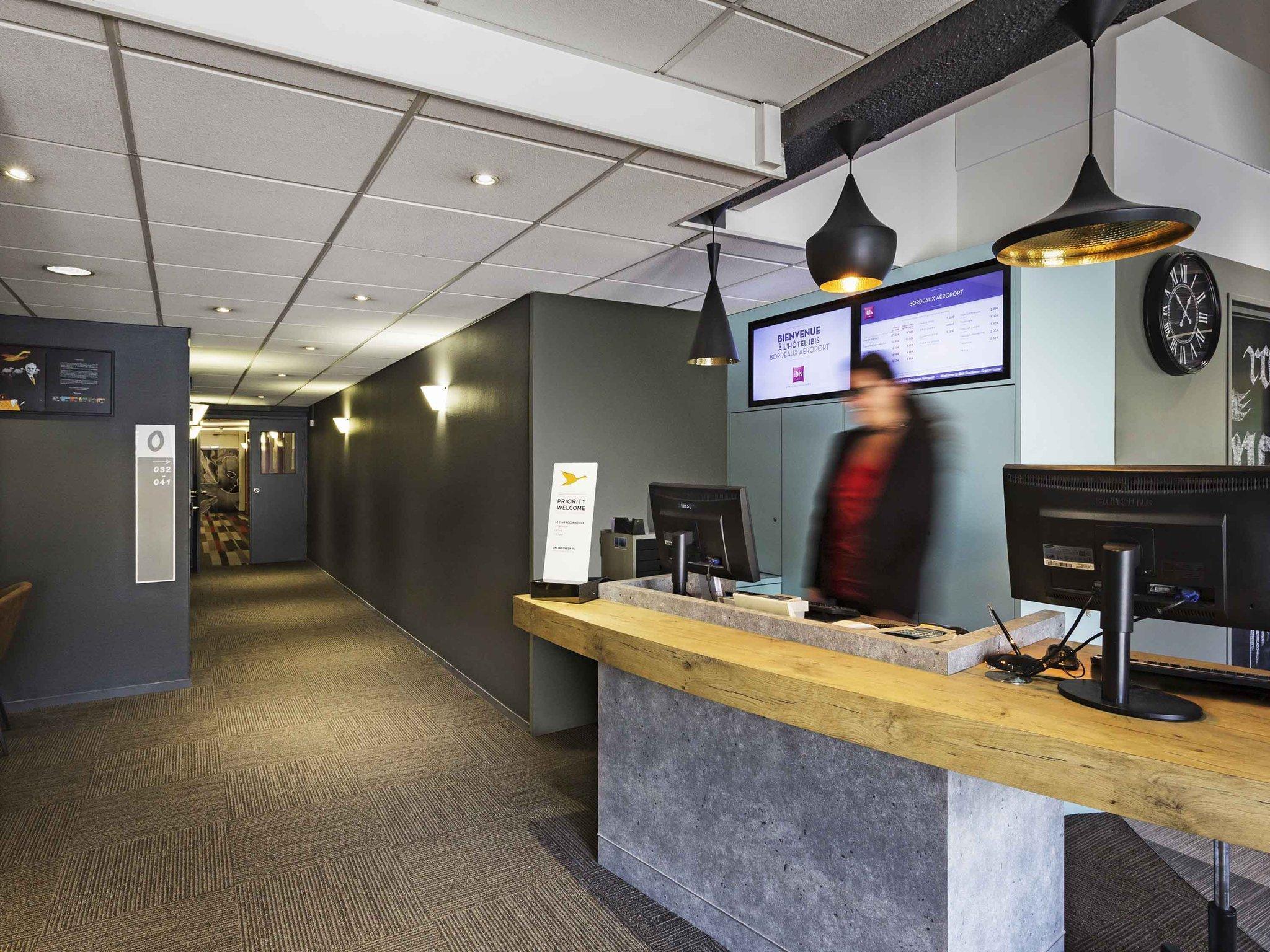 B&B Hotel Bordeaux Merignac Cadera Aeroport Eksteriør bilde